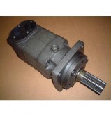 product MT series hydraulic motor, 500 cc/rev, splined shaft 38.1 mm 17T ANS B92.1-1976 , 4 bolts square mounting flange , MT500SH thumb